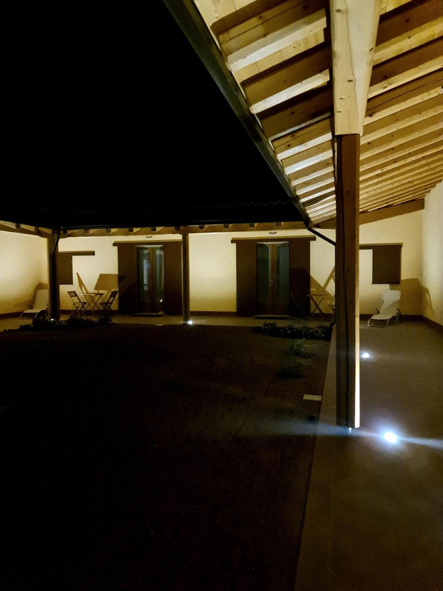 Agriturismo Corte Degli Ulivi Капотера Екстериор снимка